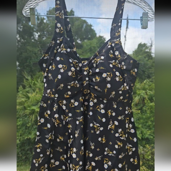 NWT Bloomchic M 10 Black Floral Tankini Top SUMMER - Picture 16 of 17